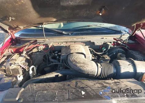 2000 Ford Expedition Xlt from USA, damaged, VIN 1FMRU1563YLB23652